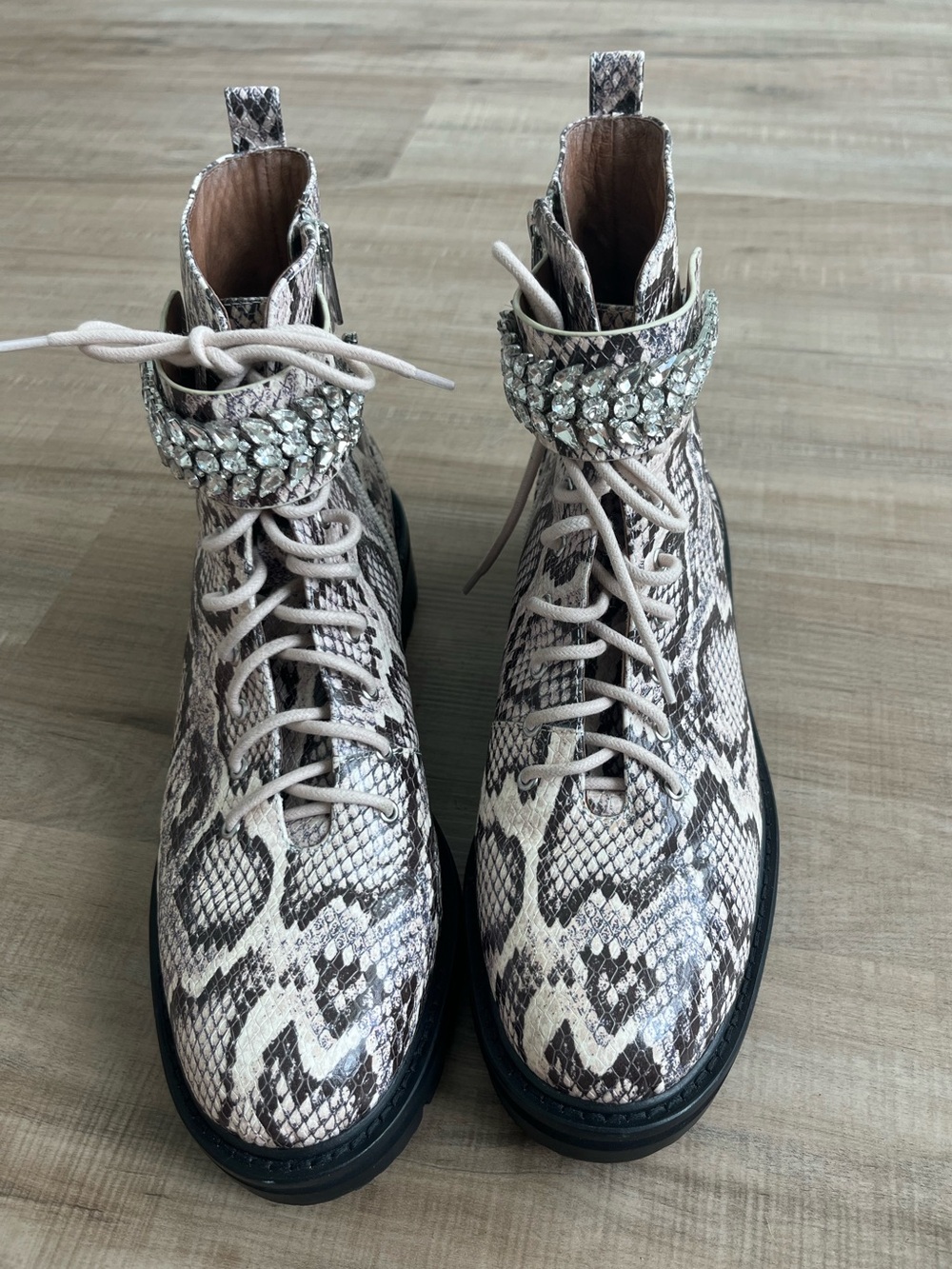 ANTONIO MELANI Daynzie Snake-Print Lace-Up Boots with Rhinestone-Studded size 10